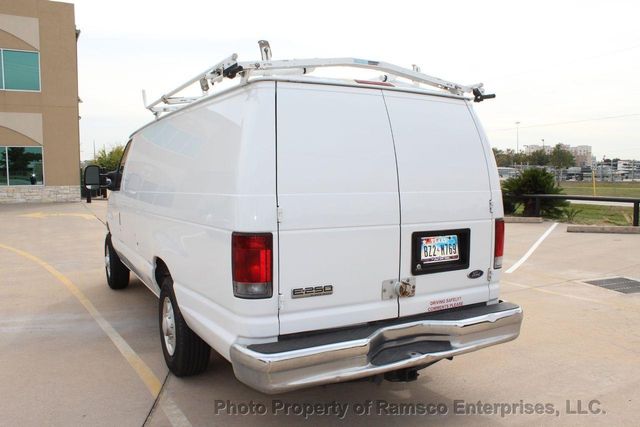 2008 Ford E-250 Base Trim