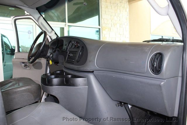 2008 Ford E-250 Base Trim