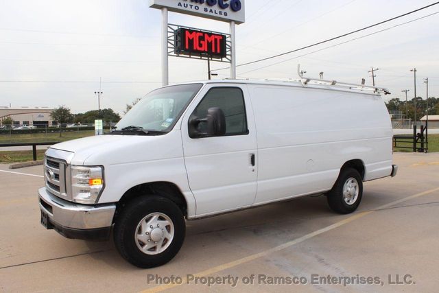 2008 Ford E-250 Base Trim