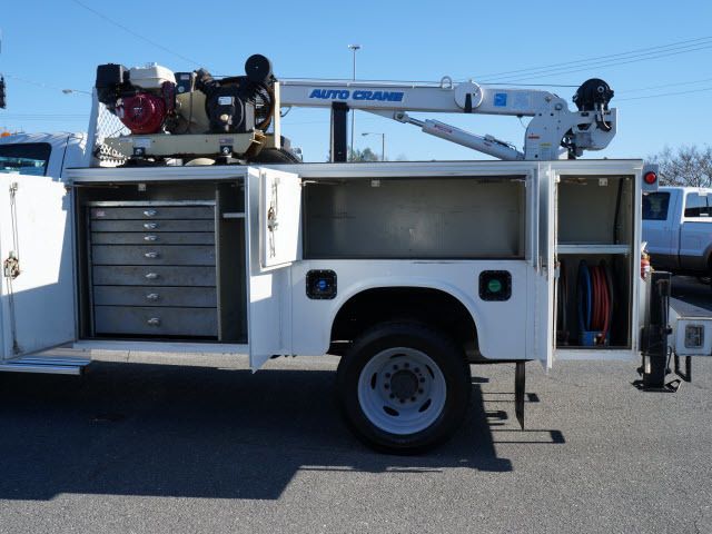 2011 Ford Super Duty F-450 Base Trim